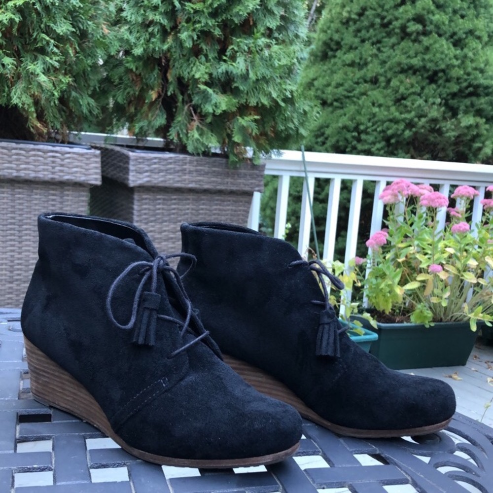 Black Booties *FALL MUST HAVES*